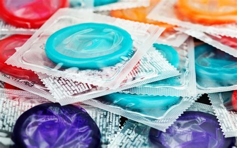 Blowjob ohne Kondom gegen Aufpreis Erotik Massage Meerhout